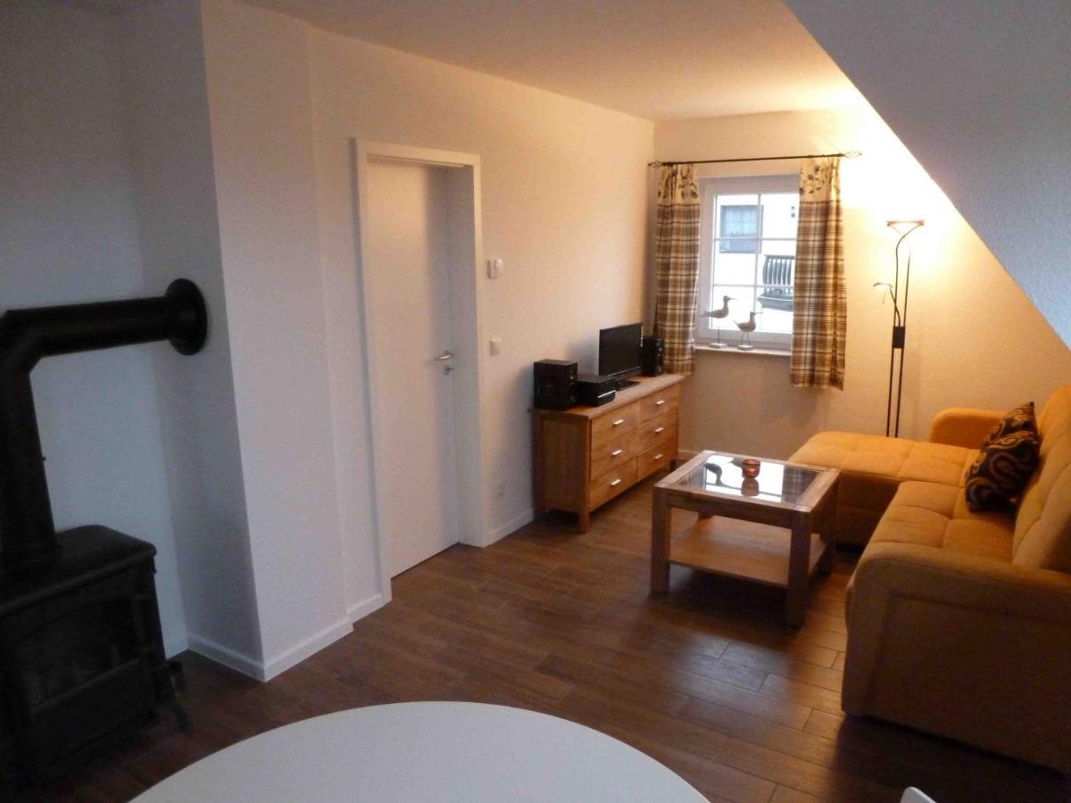 Appartamento Reetdachhaus Am Bodden Middelhagen Esterno foto