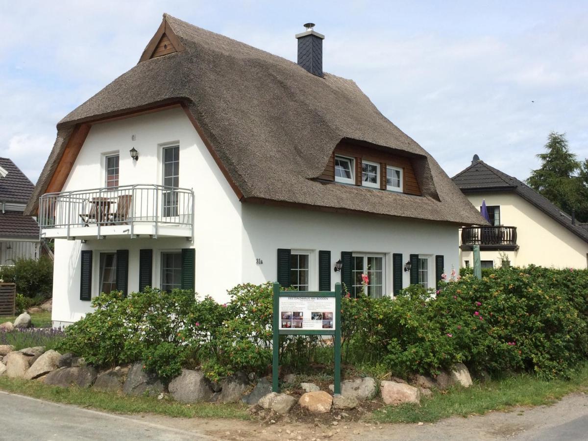 Appartamento Reetdachhaus Am Bodden Middelhagen Esterno foto