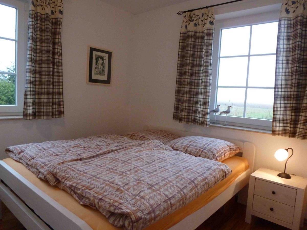 Appartamento Reetdachhaus Am Bodden Middelhagen Esterno foto
